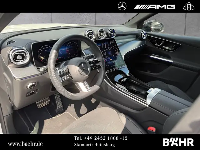 Mercedes-Benz 220 view 11