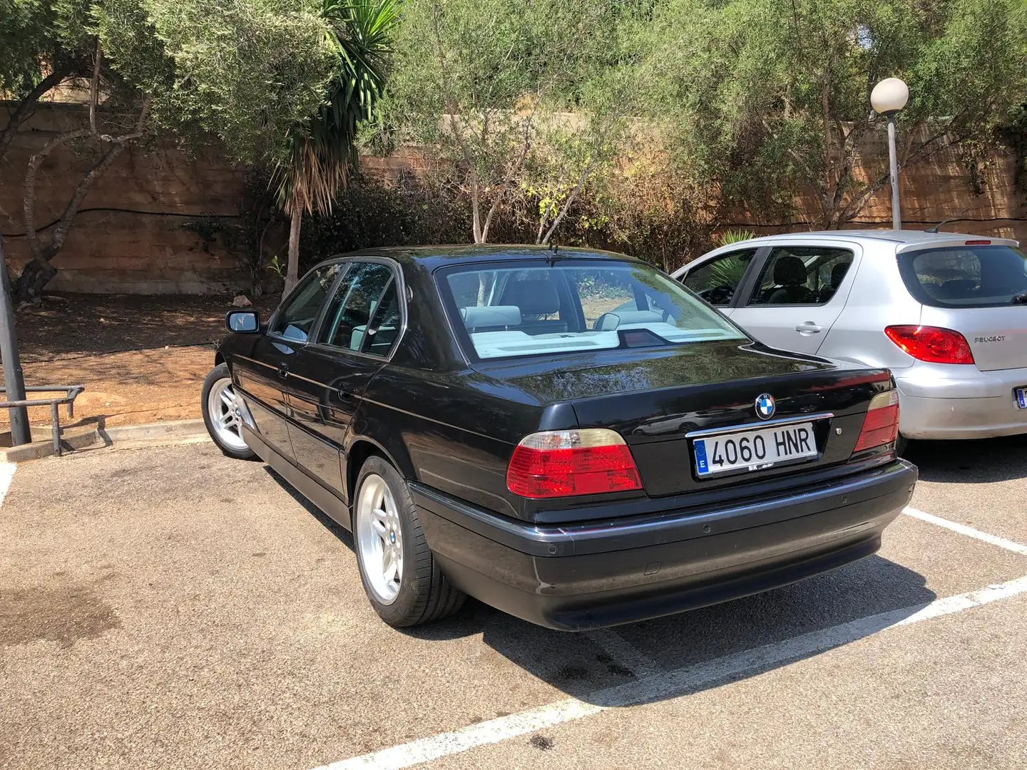 BMW 740 740i Aut. Negro - 2