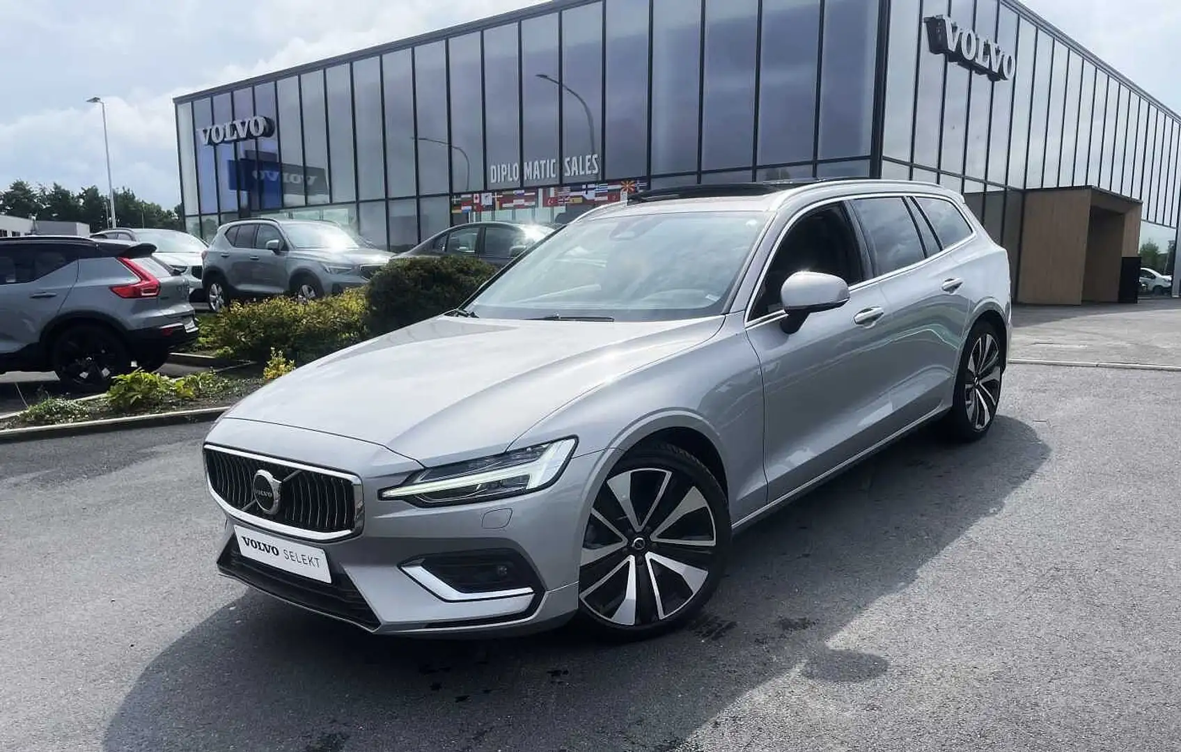 Volvo V60 Plus, B3 'GARANTIE 3 ANS' Gris - 1