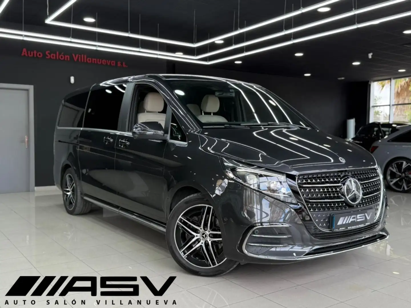 Mercedes-Benz V 300d Largo Avantgarde Gris - 1