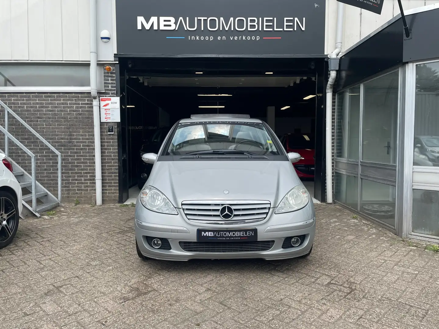 Mercedes-Benz A 200 Elegance/ Leder/Panoramadak/APK/Nap/Airco/NL auto! Gri - 2