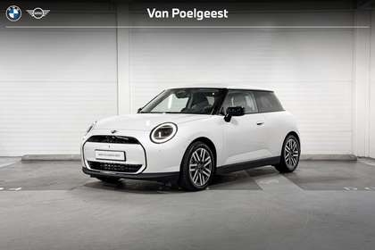 MINI Cooper E |  Classic Uitvoering | Pakket L | 17" Parallel Sp