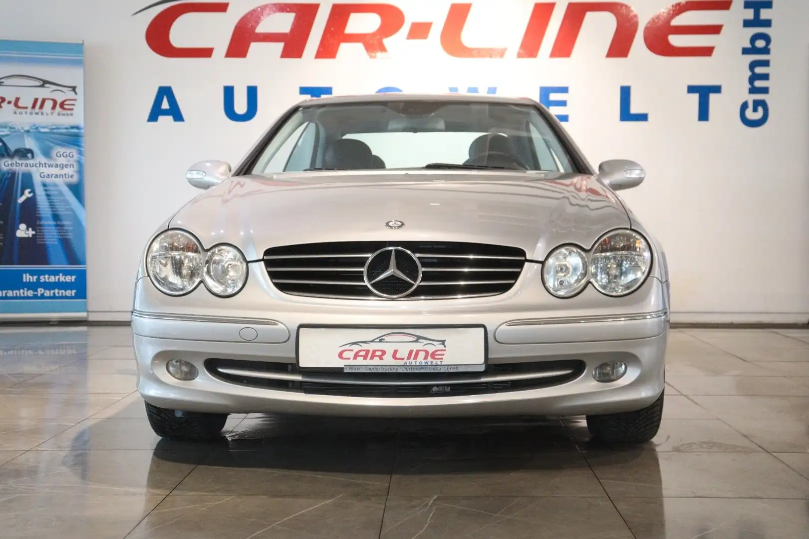 Mercedes-Benz CLK 240 Coupe *Klima*Schiebedach* Stříbrná - 2
