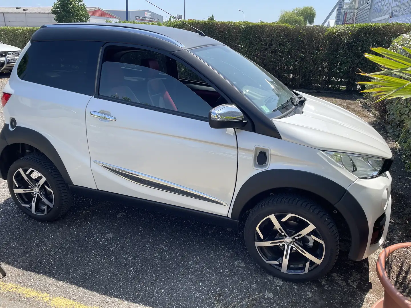 Aixam Crossover ÉLECTRIQUE Sans Permis - 1