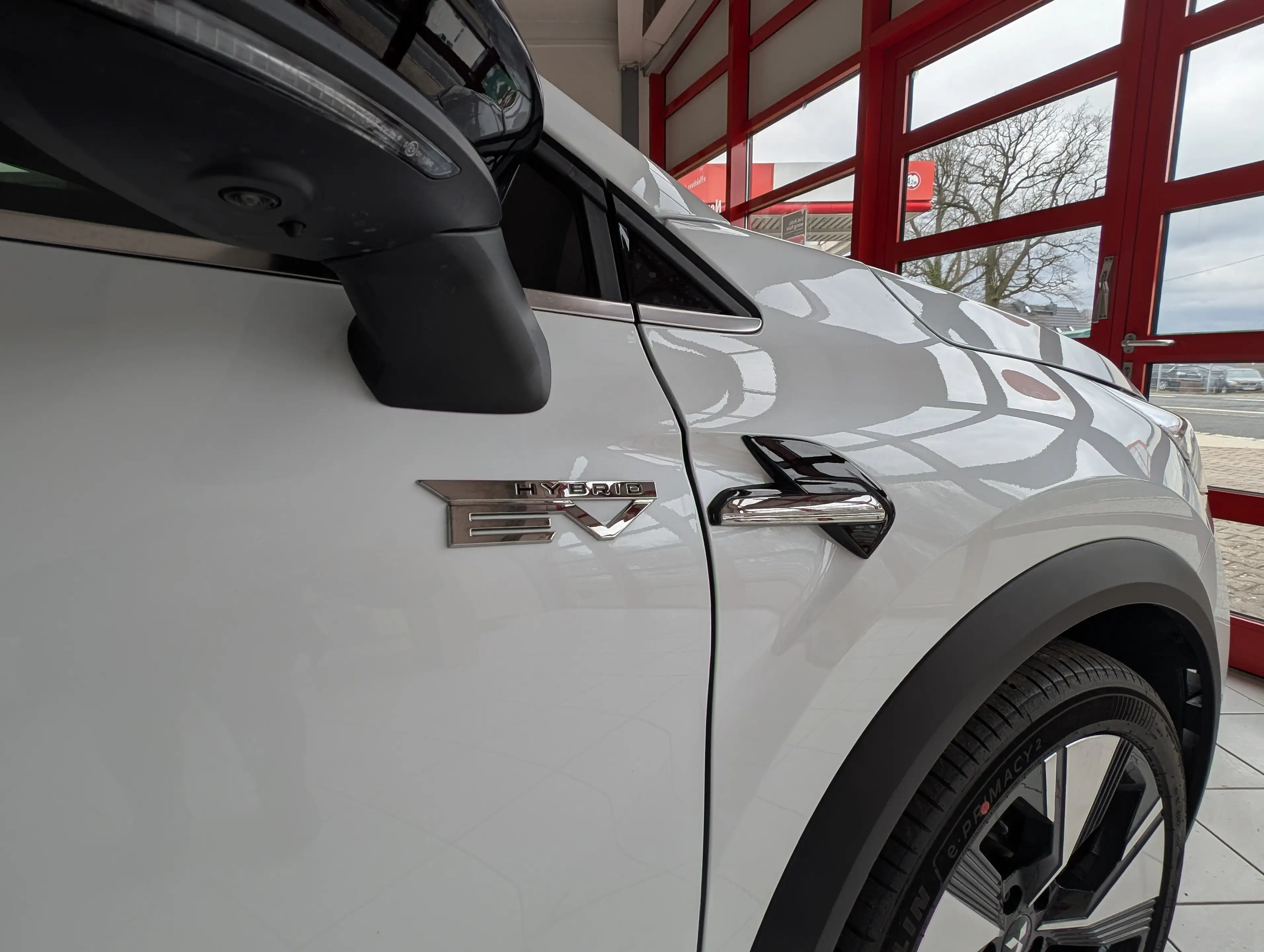 Mitsubishi Grandis 1.8 HEV 116 kW Intro Edition — photo 7