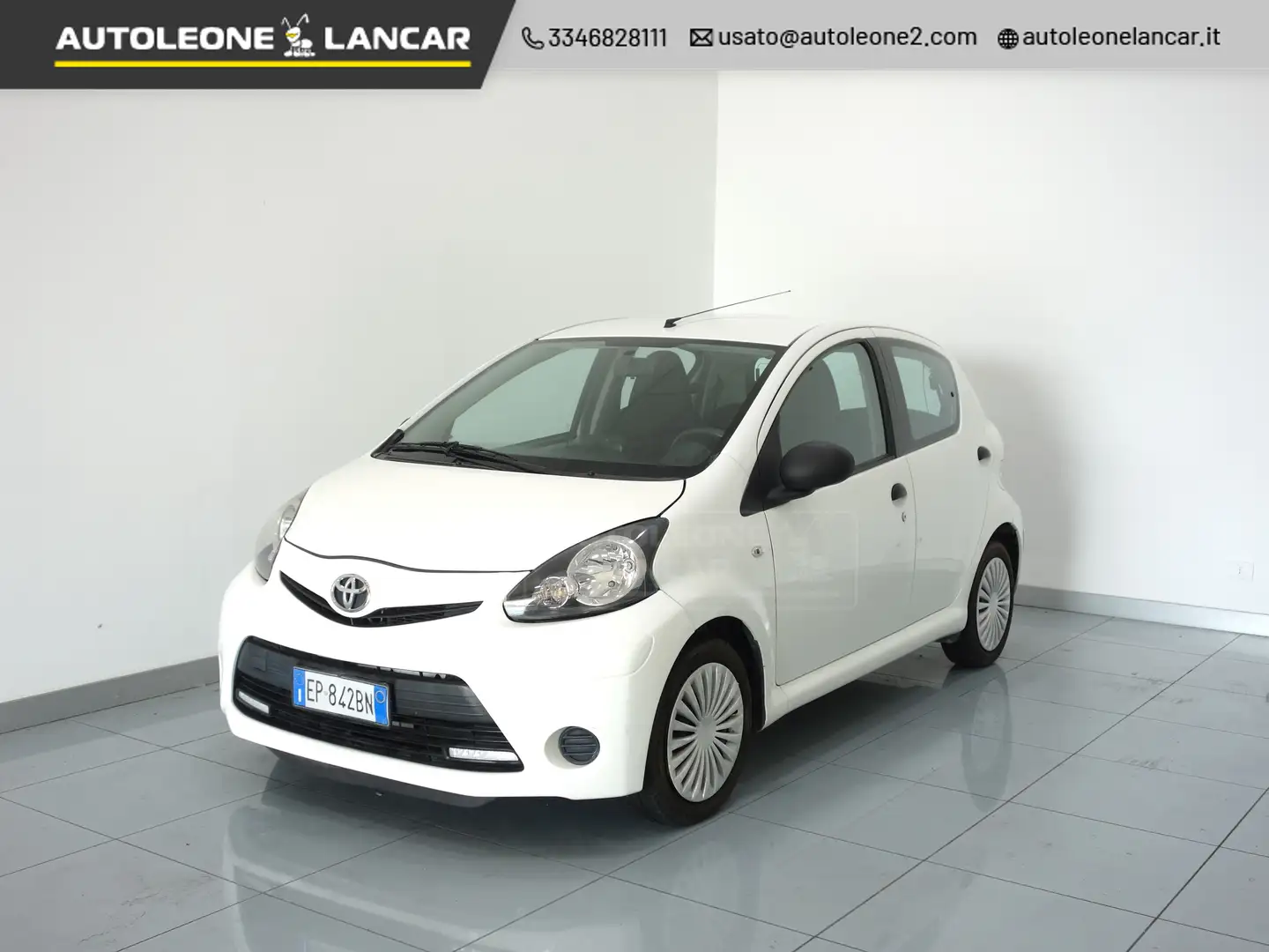 Toyota Aygo 5p 1.0 Active connect 68cv Biały - 1
