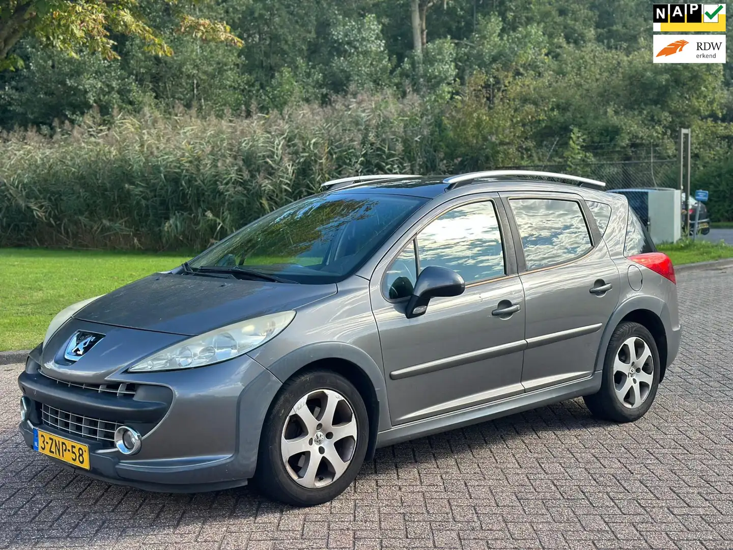 Peugeot 207 SW Outdoor 1.6 VTi Sublime/INRUILKOOPJE Grijs - 1