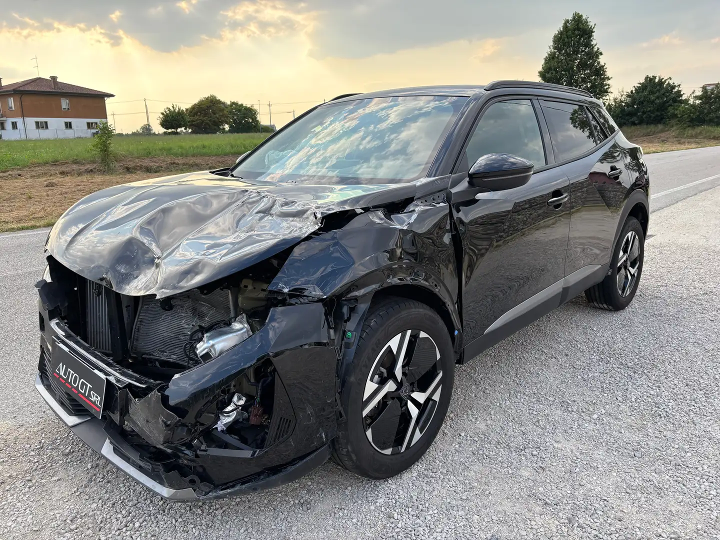 Peugeot 2008 2008 1.2 puretech Active s Nero - 1