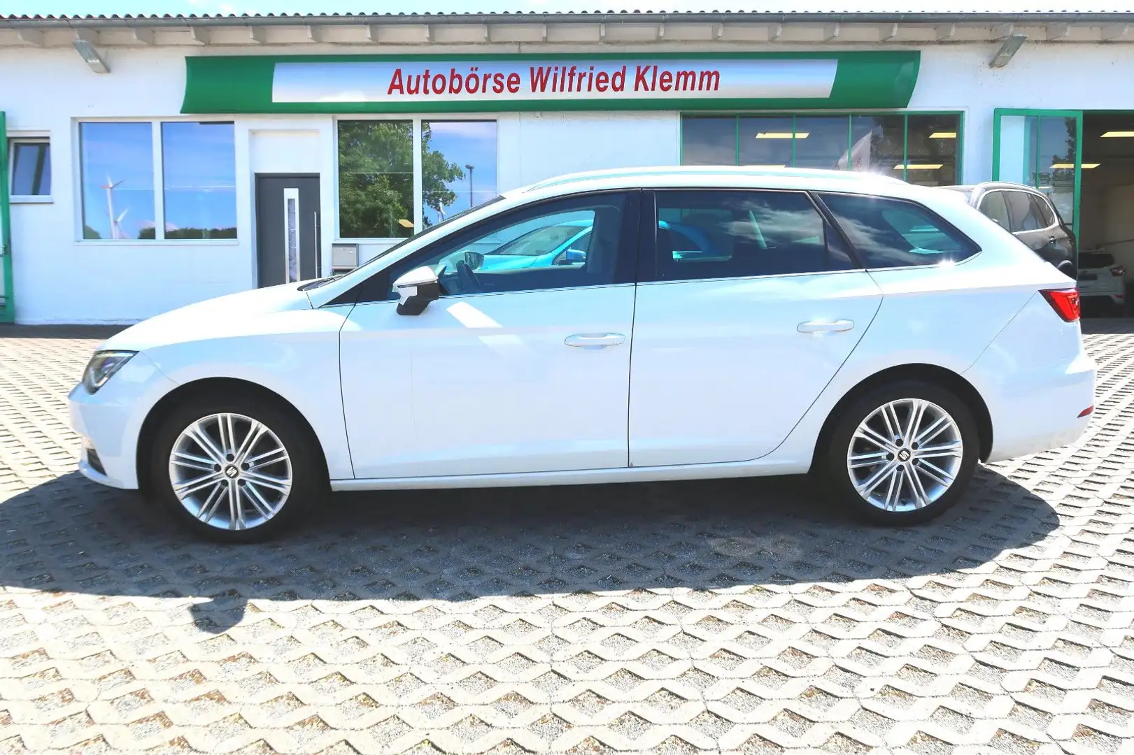 SEAT Leon TDIXcellenceST"LED"ACC"DAB"Navi"KlimatrLeder Blanc - 1