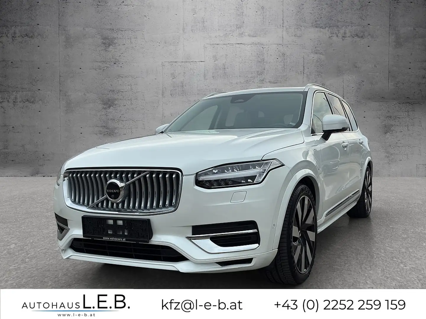 Volvo XC90 T8 AWD Recharge PHEV Ultra Bright Geartronic Weiß - 1