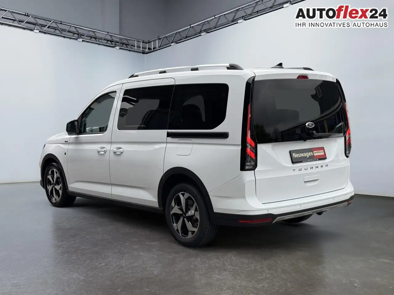 Ford Grand Tourneo Active 2,0 TDCI L2 7 Sitzer 2Zoklima Anhängerku... 5