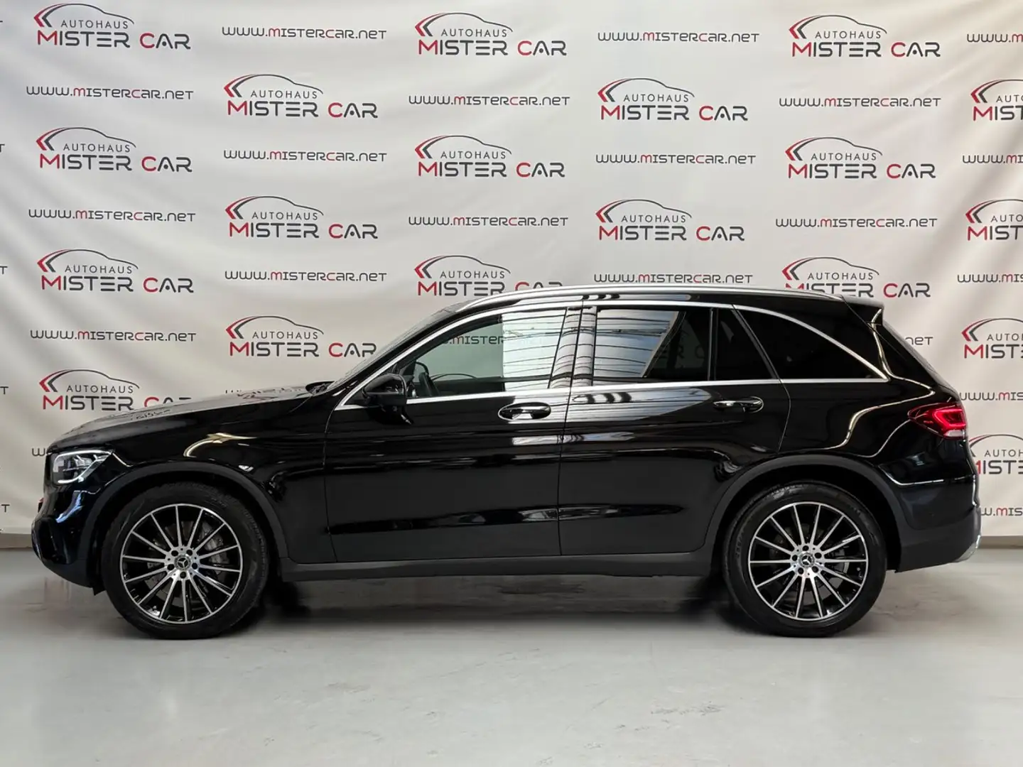 Mercedes-Benz GLC 400 d 4M AMG WIDE/DISTR/SITZKLIMA/360/LED/20 Negru - 2
