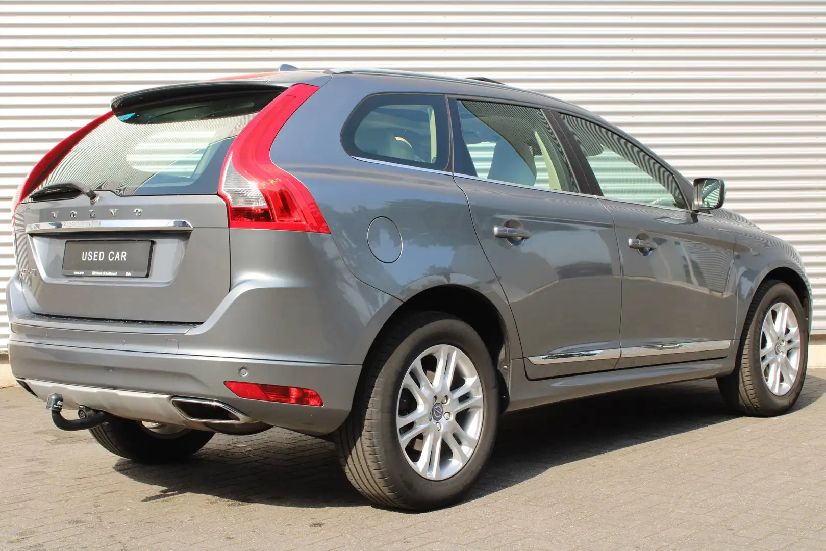 Volvo XC60 T5 Automaat FWD Summum | Elektrisch Glazen Panoram Gris - 2