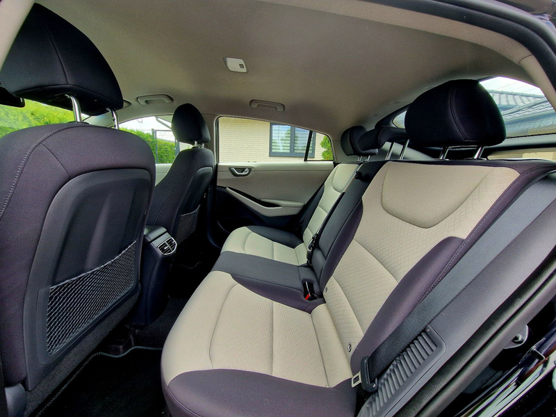 Hyundai IONIQ Style Plug-In Hybrid (Automatik, Kamera) — photo 15