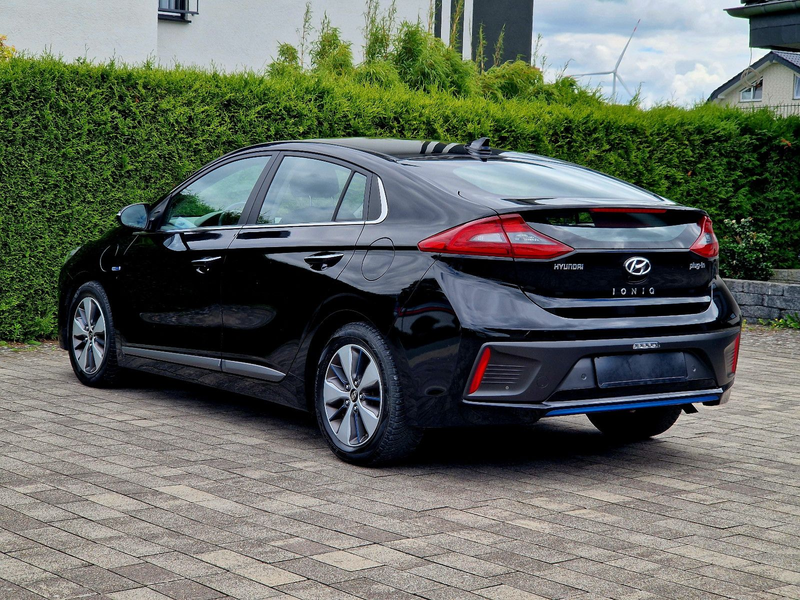 Hyundai IONIQ Style Plug-In Hybrid (Automatik, Kamera) — photo 5