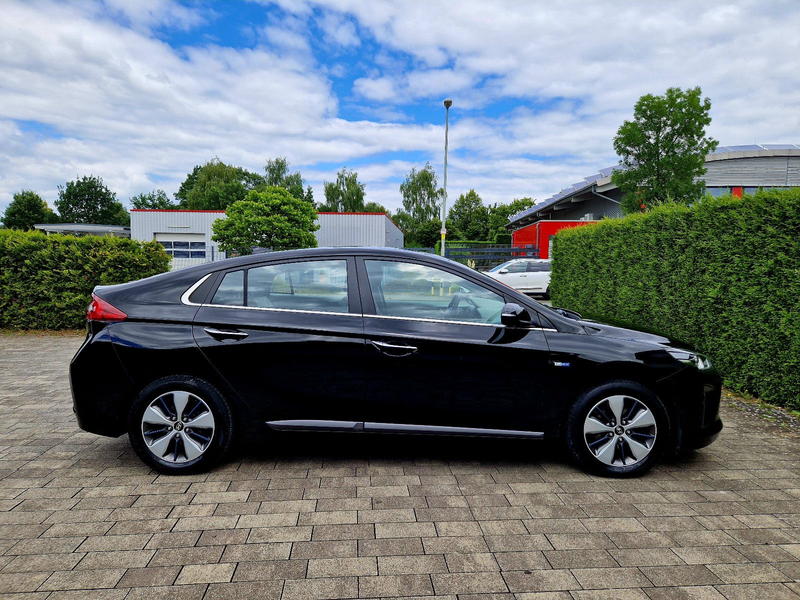 Hyundai IONIQ Style Plug-In Hybrid (Automatik, Kamera) — photo 8