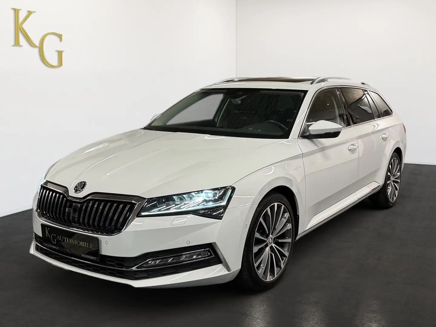 Skoda Superb 2.0 TDI L&K Laurin&Klement 4x4 ab ca. 270€ monatl Weiß - 2