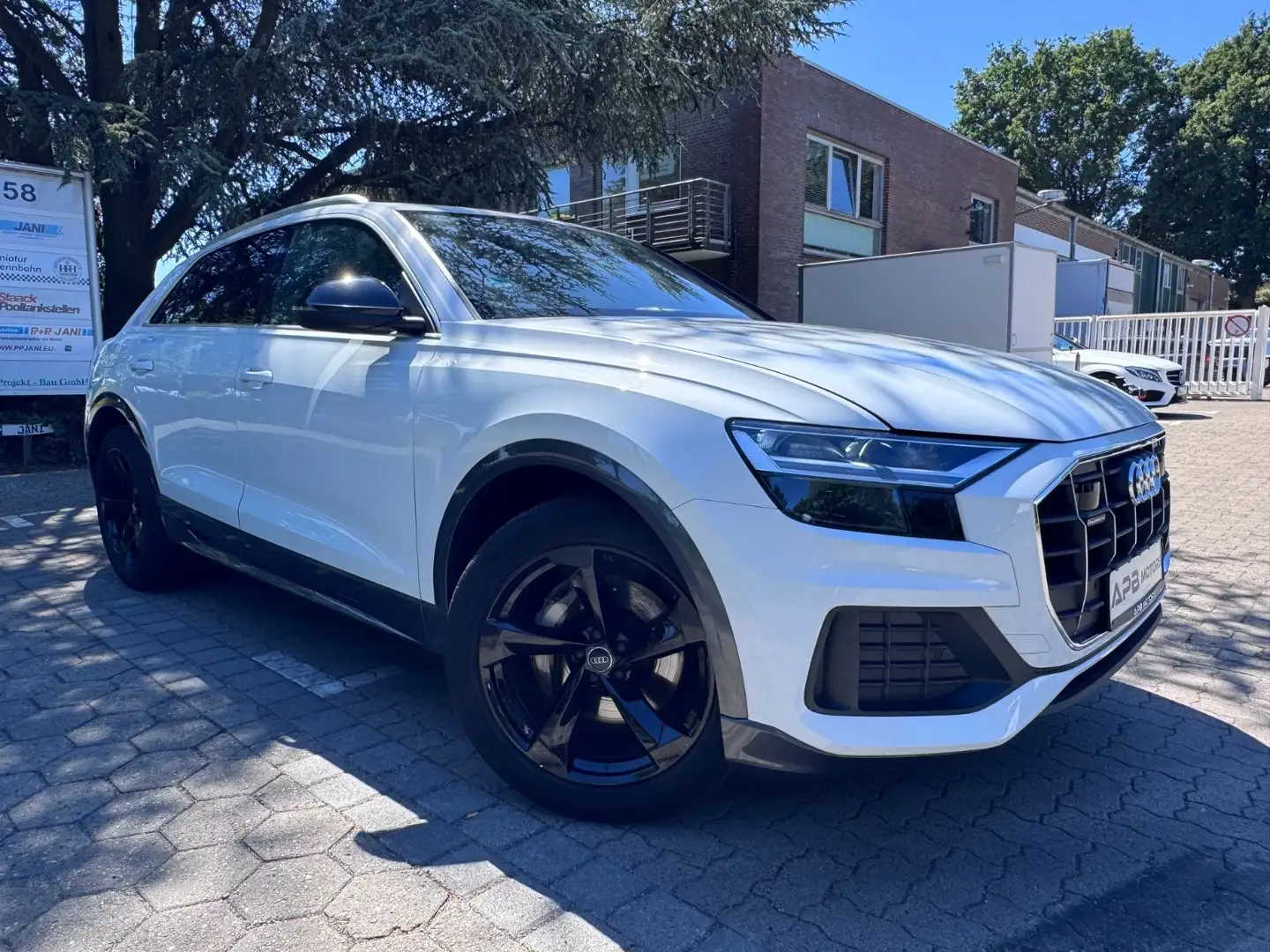 Audi Q8 50 CAM SITZKLIMA 4XSHZ AHK B&O ACC STANDHZG. White - 1
