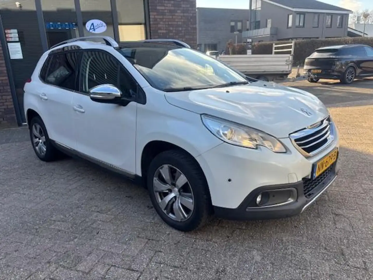 Peugeot 2008 1.2 PureTech Allure Autmaat ECC Panodak PDC Blanc - 2
