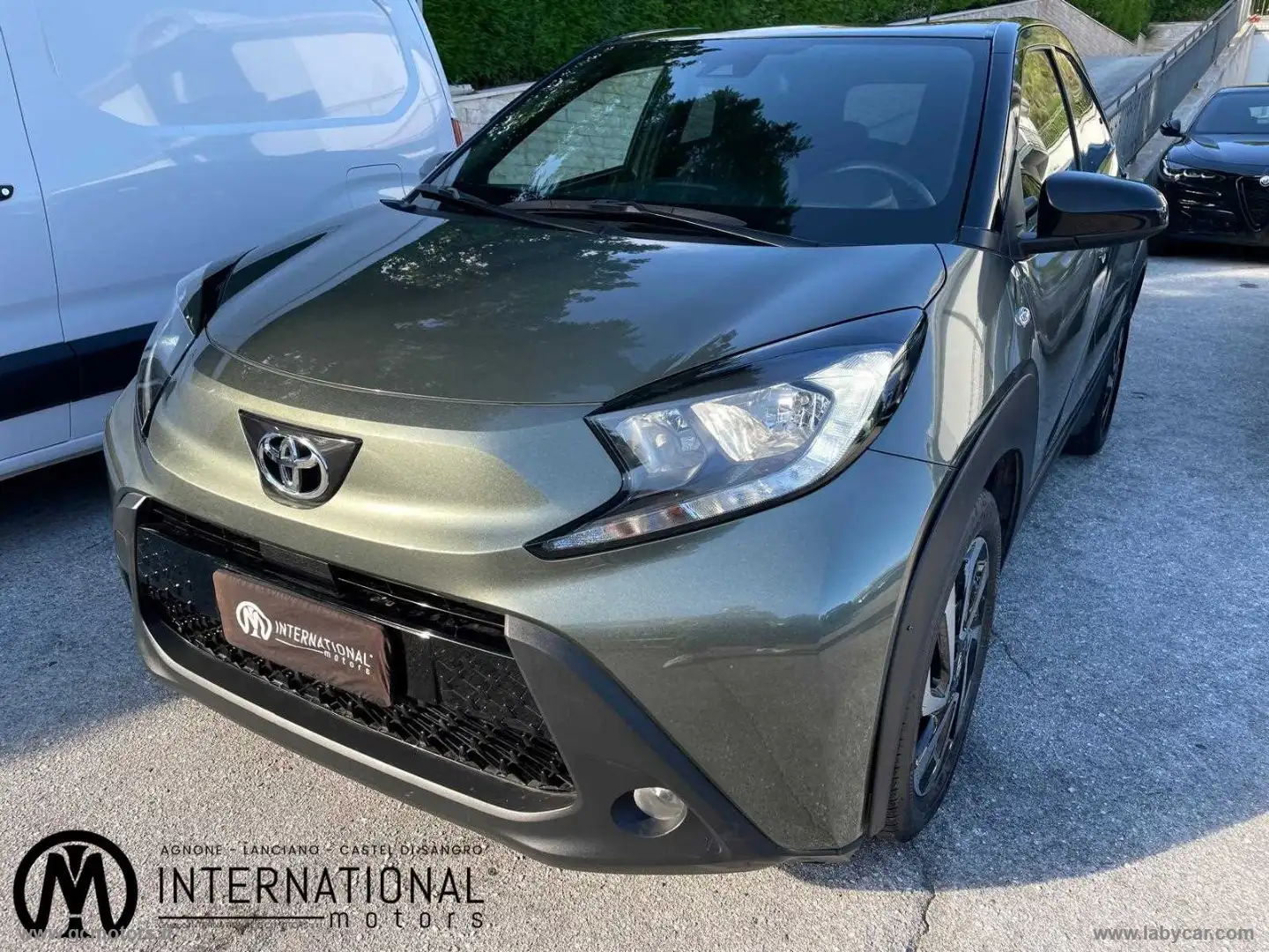 Toyota Aygo X 1.0 VVT-i 72 CV 5p. Trend Vert - 1