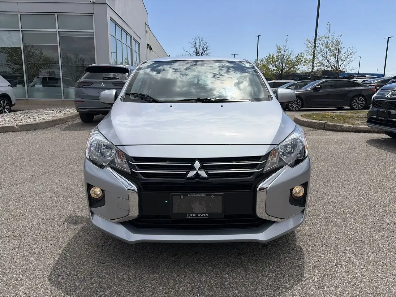 Mitsubishi Mirage снимка Mitsubishi Mirage