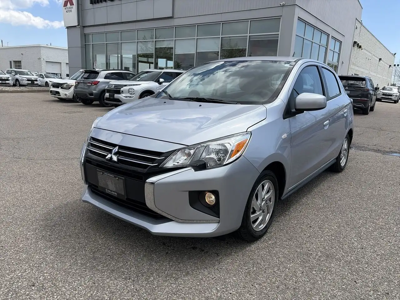 Mitsubishi Mirage снимка Mitsubishi Mirage