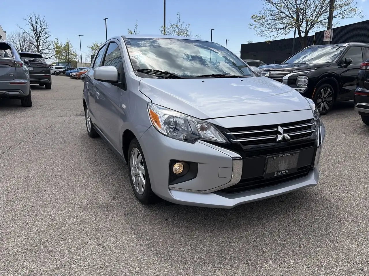 Mitsubishi Mirage снимка Mitsubishi Mirage