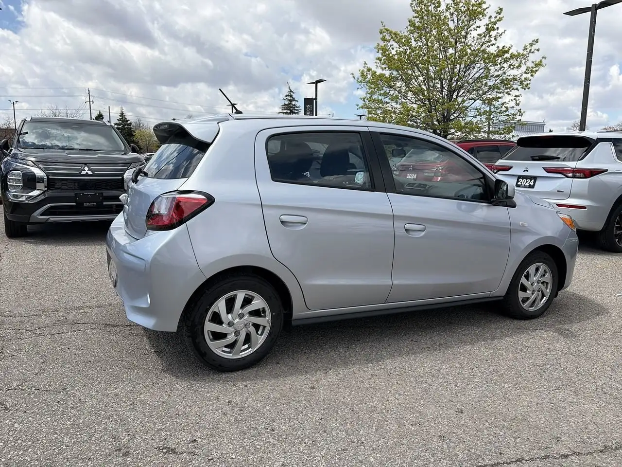 Mitsubishi Mirage снимка Mitsubishi Mirage