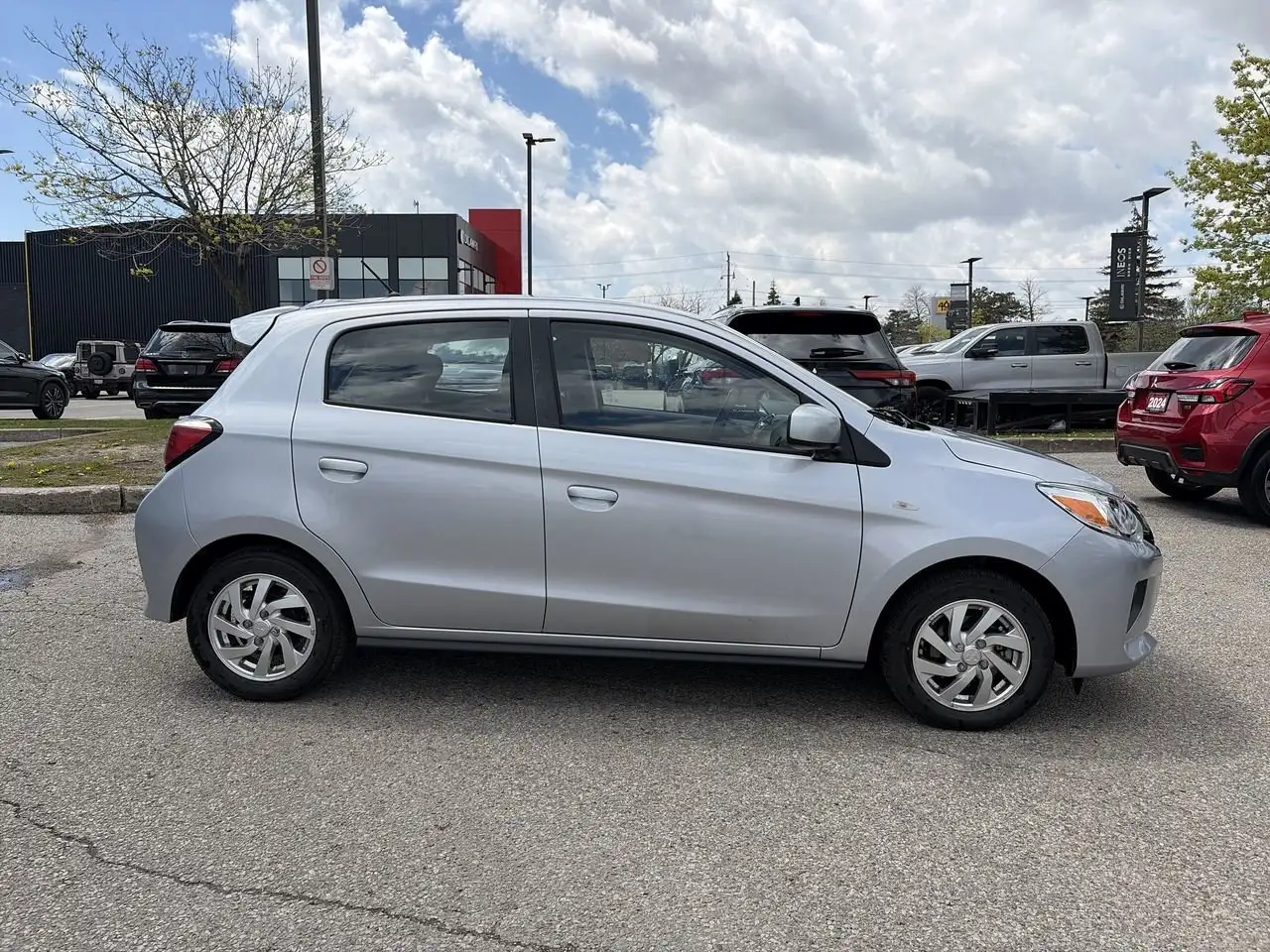 Mitsubishi Mirage снимка Mitsubishi Mirage