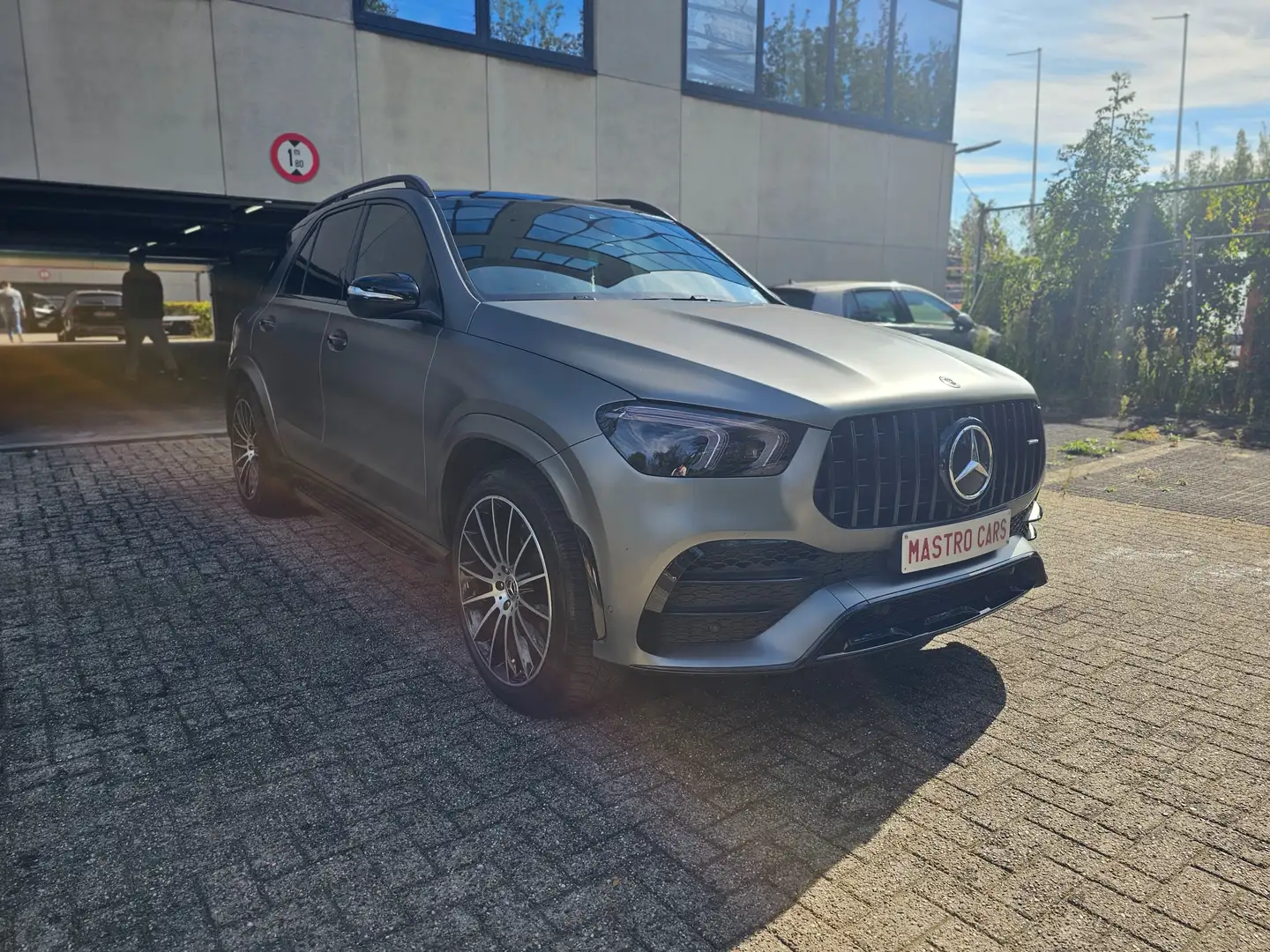 Mercedes-Benz GLE 350 GLE 350 e 4-Matic PHEV Business AMG Grau - 1