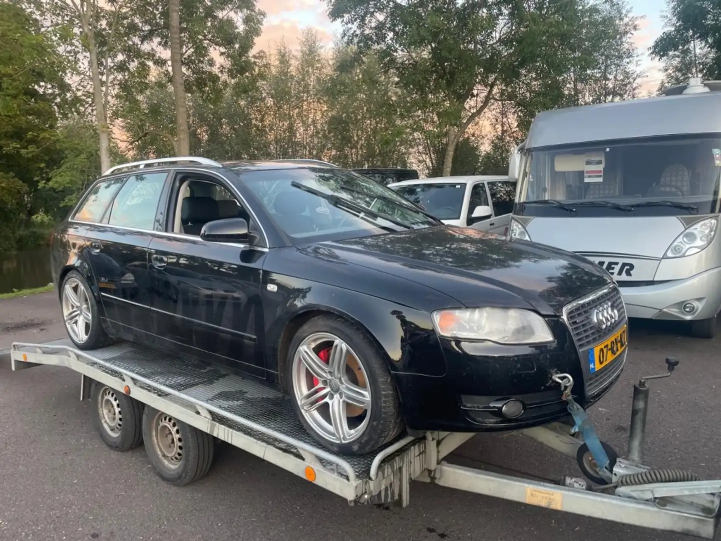 Audi A4 3.2 FSI Q. PRO LINE (WATERSCHADE!) Zwart - 1