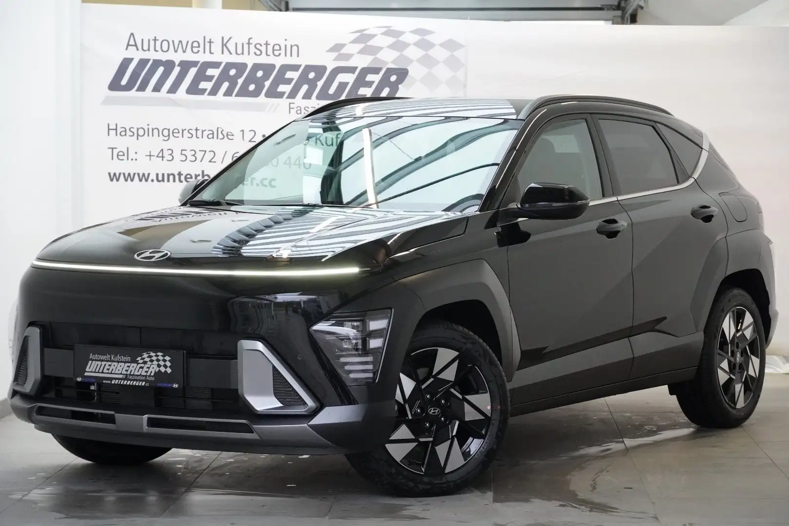 Hyundai KONA (SX2) GO Plus 1.6 T-GDI 4WD DCT, abzüglich Superbo Schwarz - 1