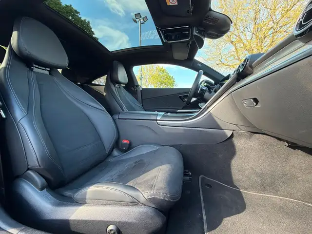 Mercedes-Benz Cle view 10