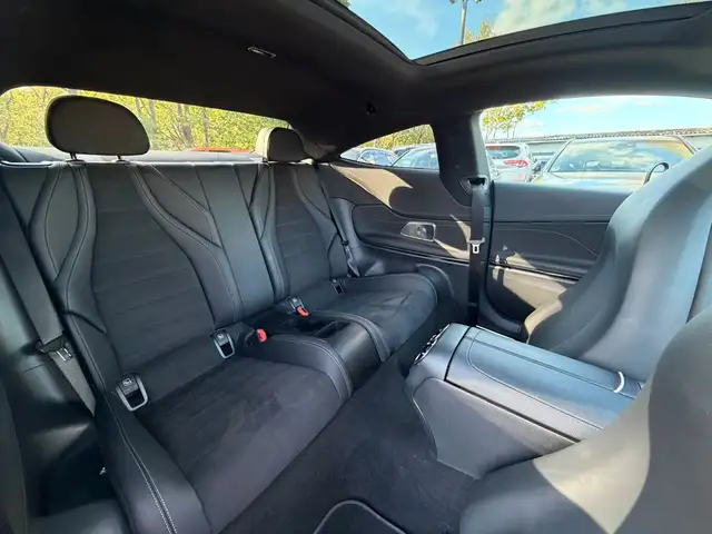 Mercedes-Benz Cle view 11