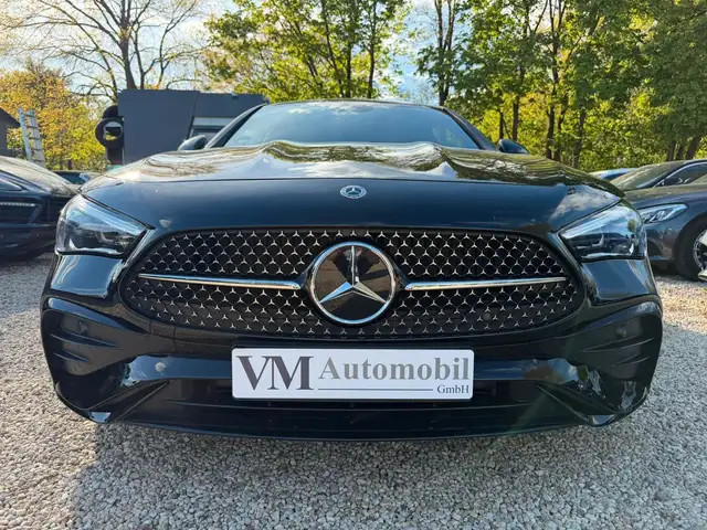 Mercedes-Benz Cle view 2