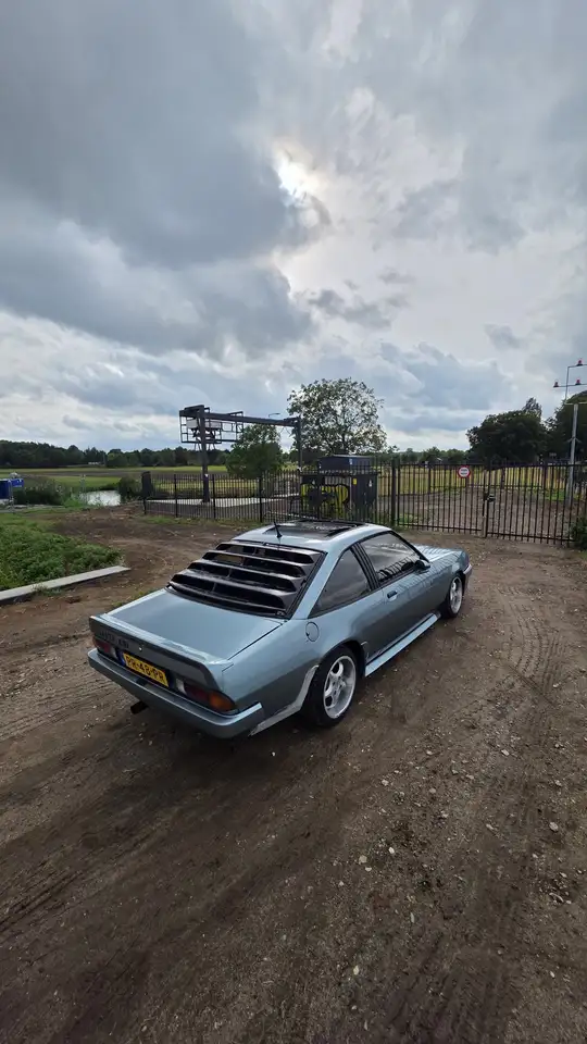 Opel Manta 2.0i GS/i, foto 11