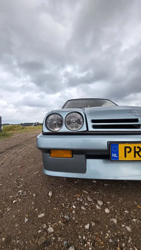 Opel Manta 2.0i GS/i, foto 4