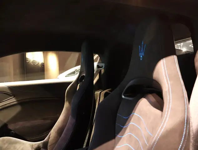Maserati MC20 view 14