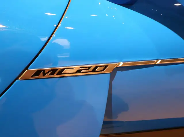 Maserati MC20 view 7