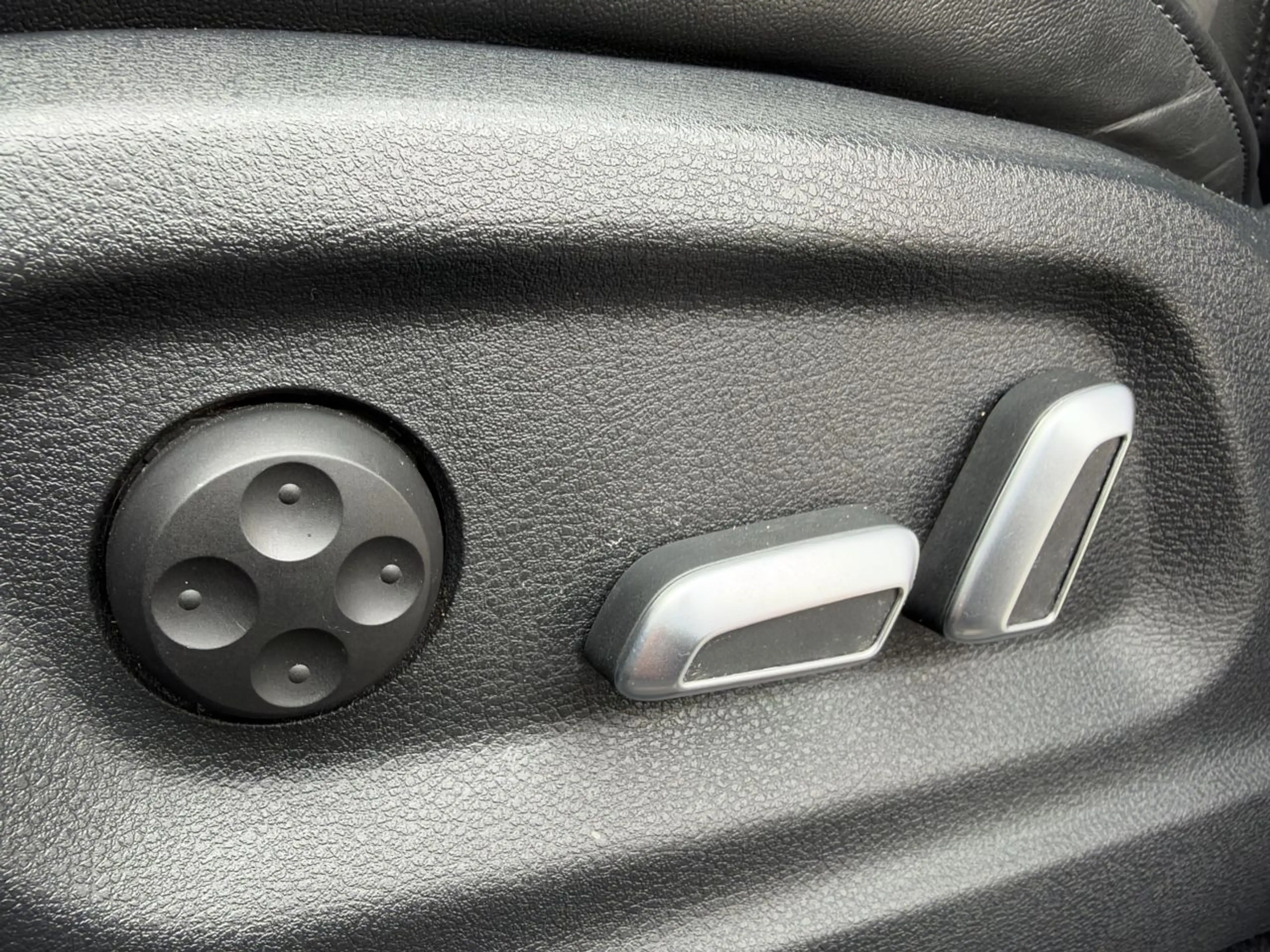 Audi SQ5 3.0 TDI Quattro Pano B&O Camera — photo 9