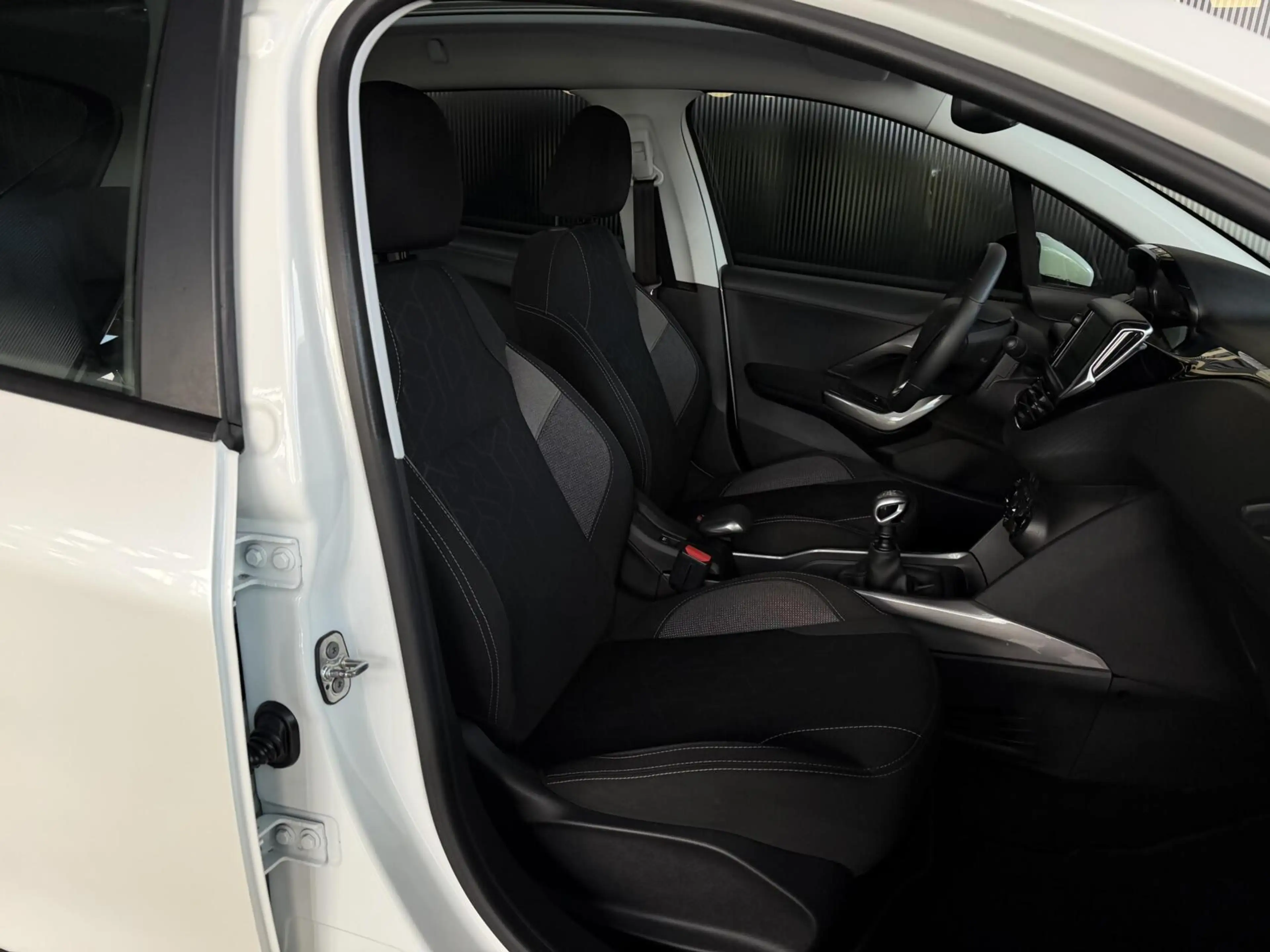 Peugeot 2008 1.2 PureTech Blue Lion|Airco|Pano|Distr V.V|NAP — photo 15
