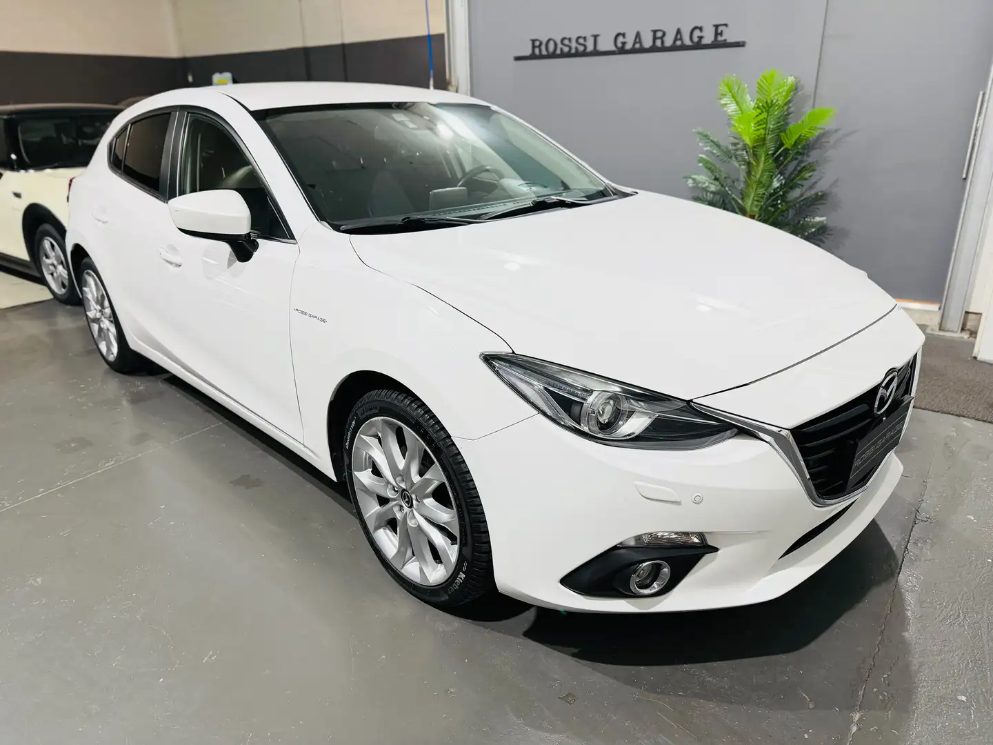 Mazda 3 3 III 2013 5p 1.5d Exceed 105cv Weiß - 1