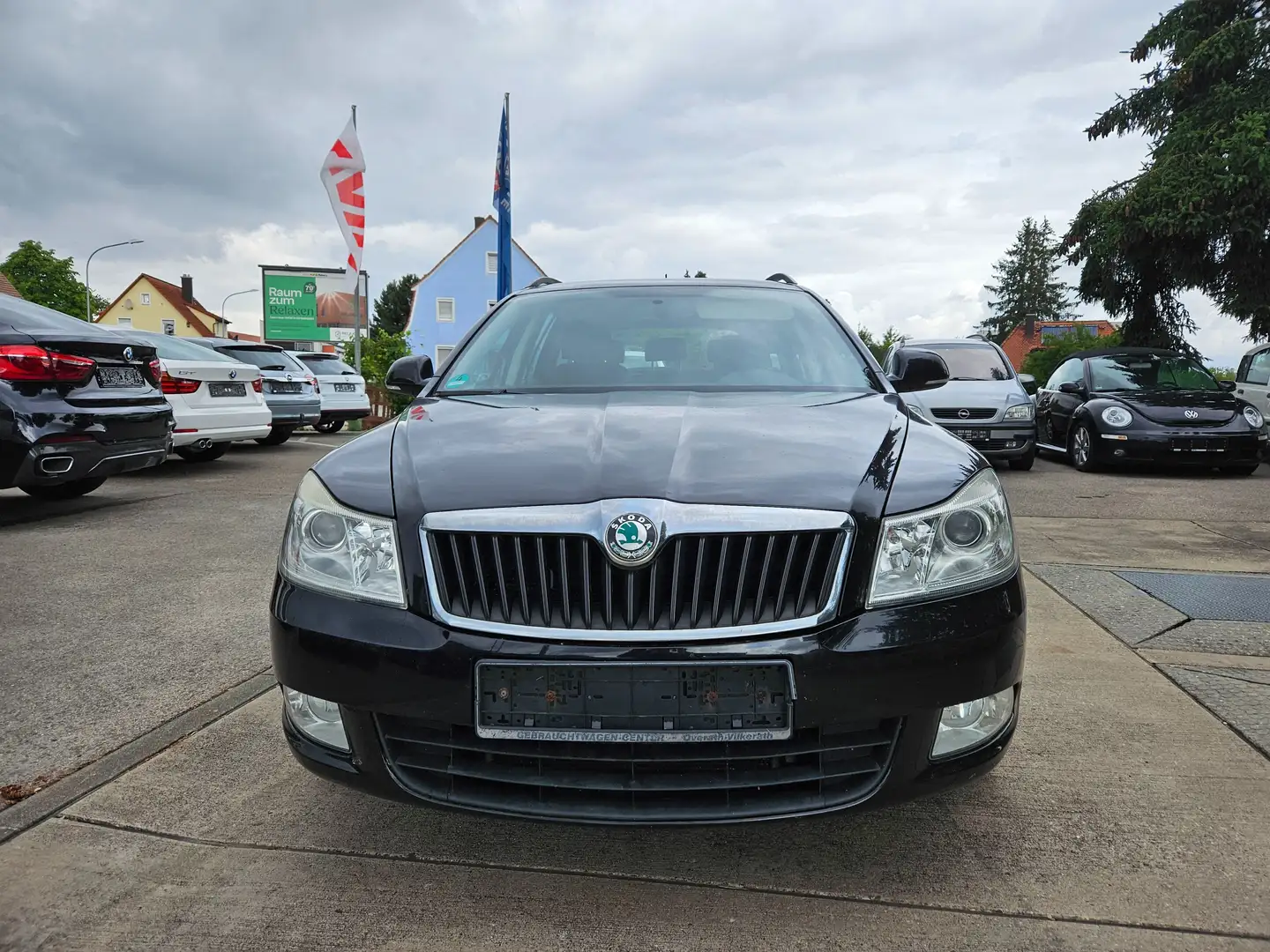 Skoda Octavia Ambiente Schwarz - 2