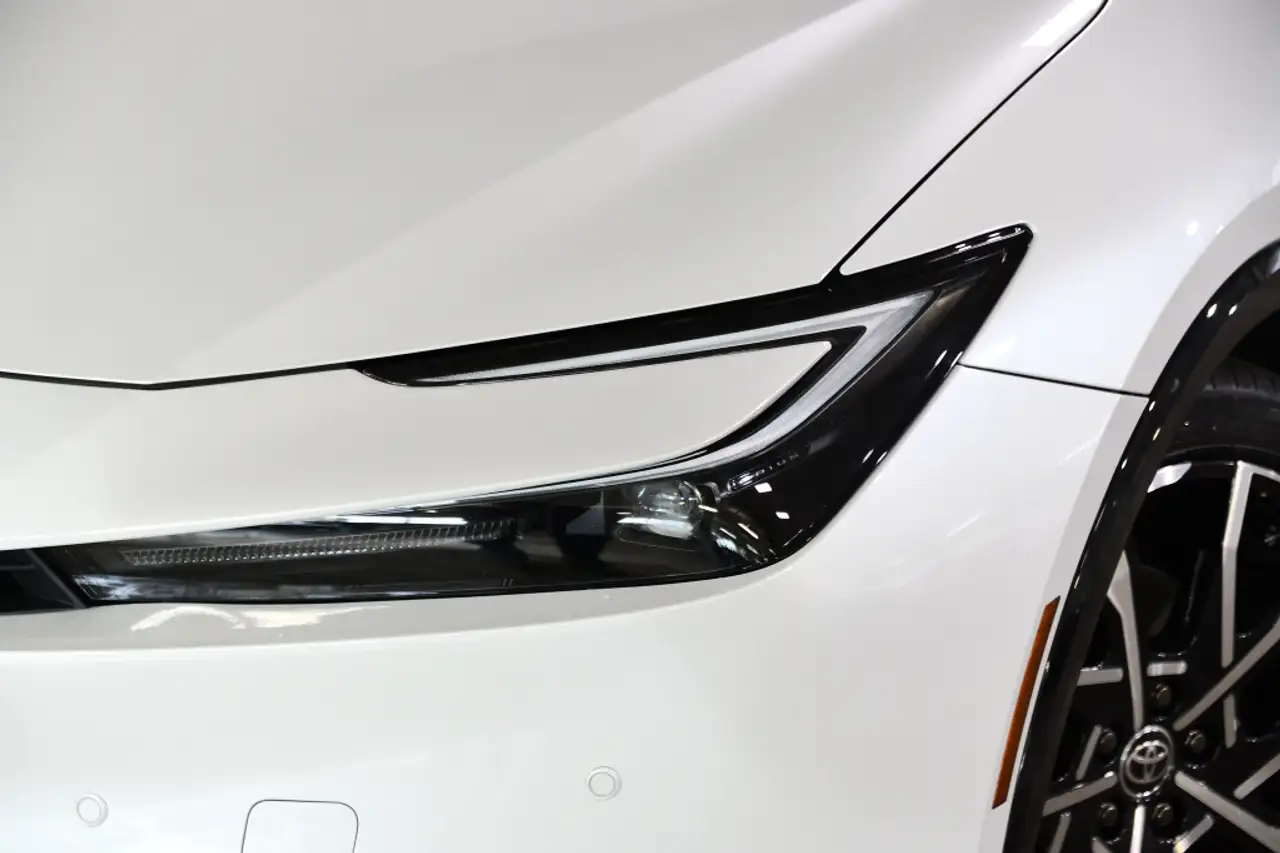 Toyota Prius снимка Toyota Prius