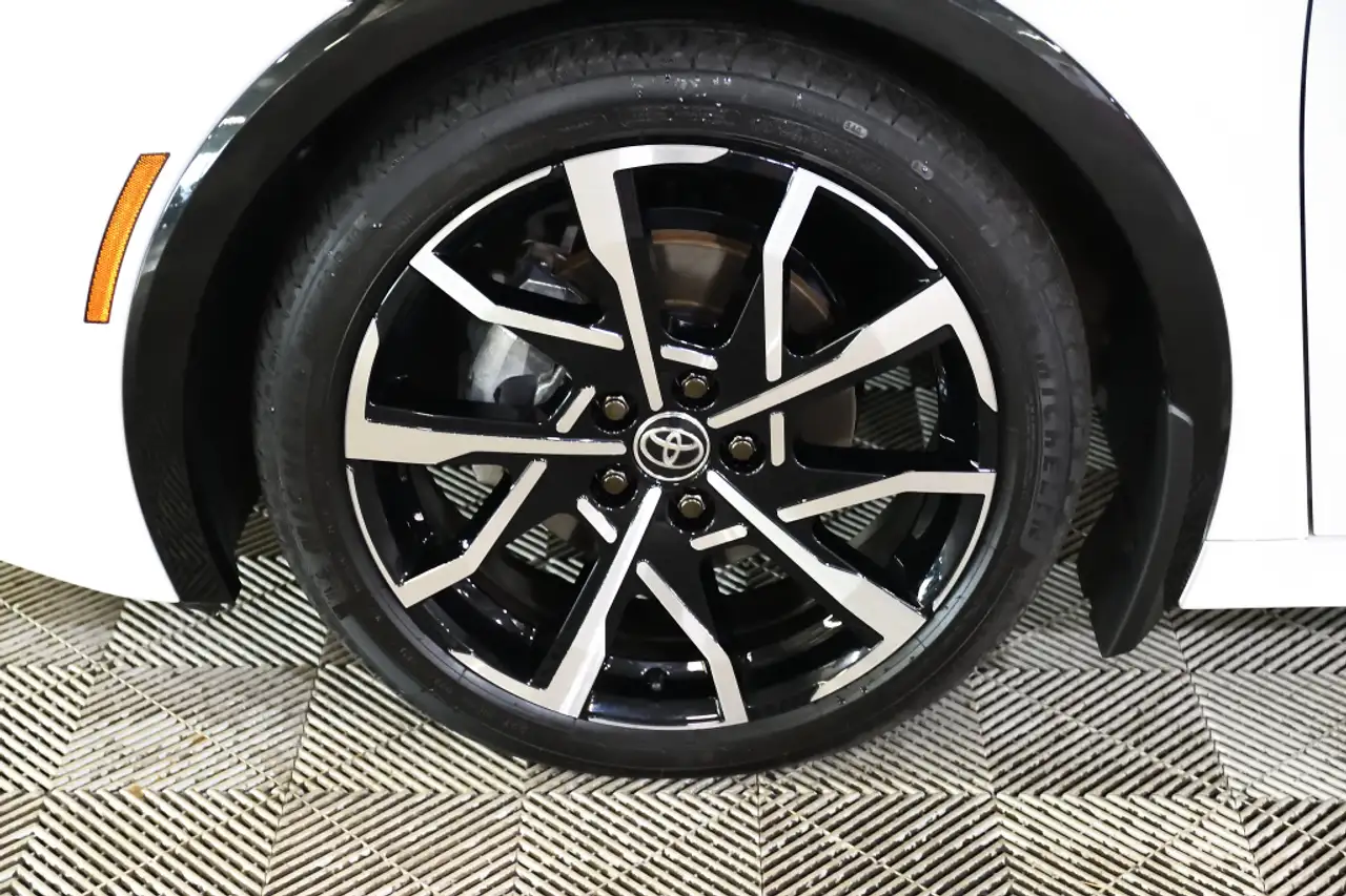 Toyota Prius снимка Toyota Prius