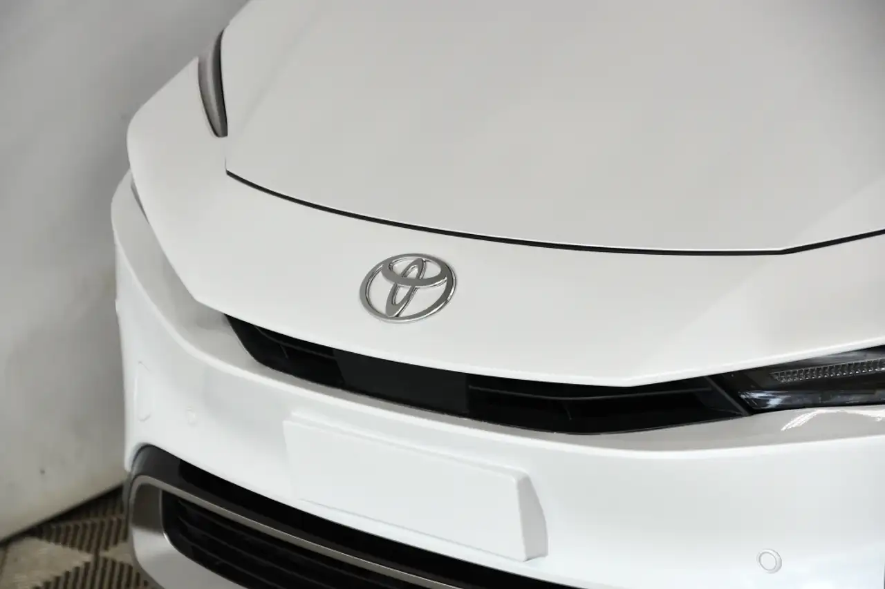 Toyota Prius снимка Toyota Prius