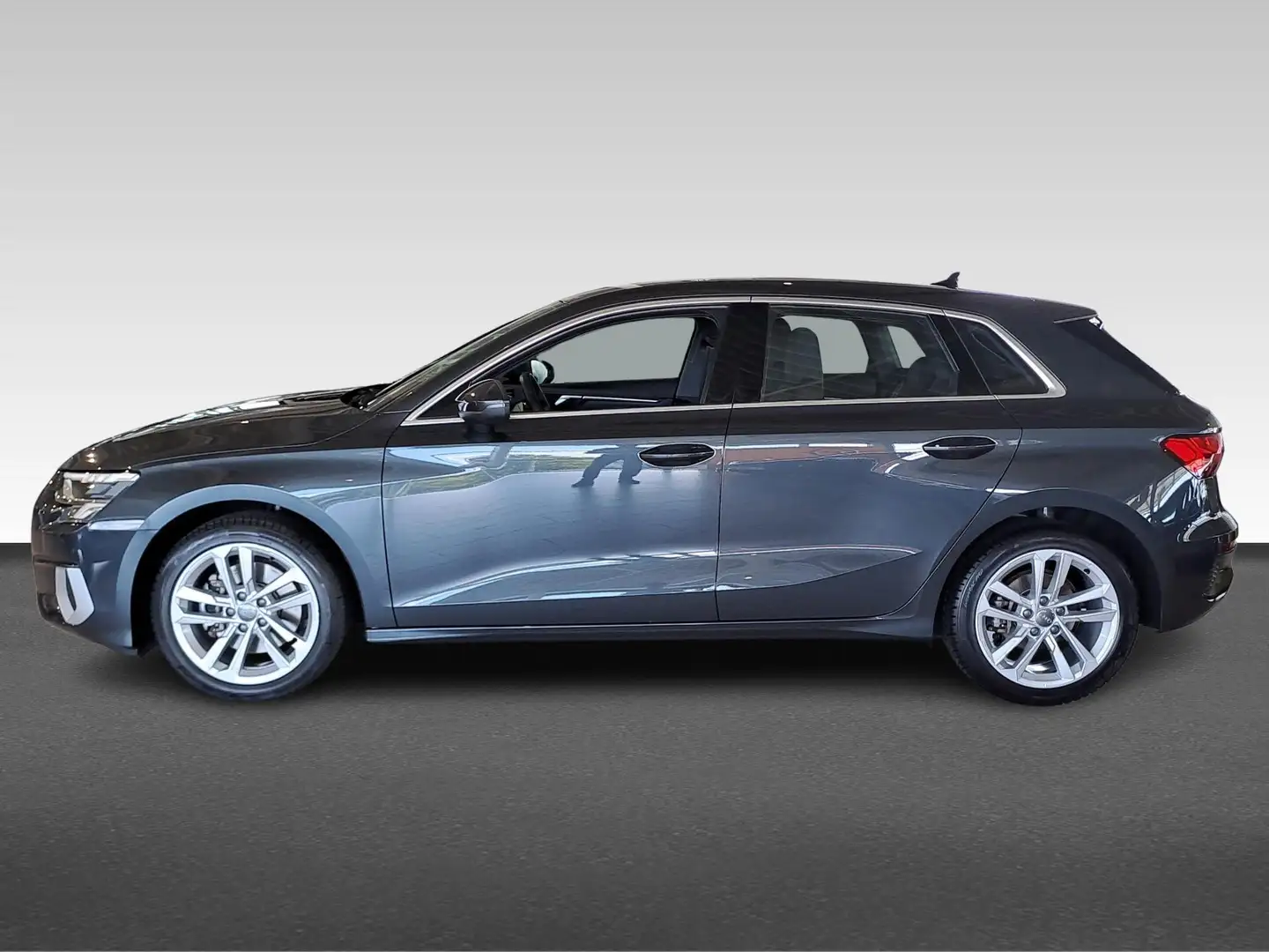 Audi A3 Sportback 35 TFSI 150pk S-tronic Business Edition Gris - 2