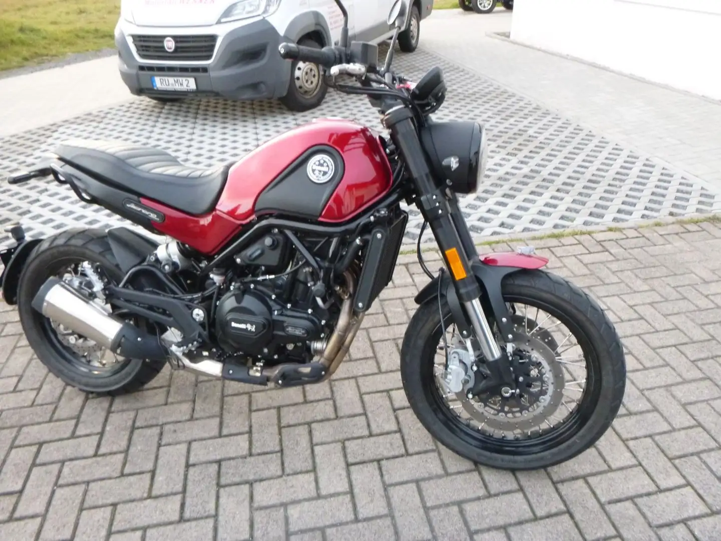 Benelli Leoncino 500 X  Trail Topzustand Rouge - 1