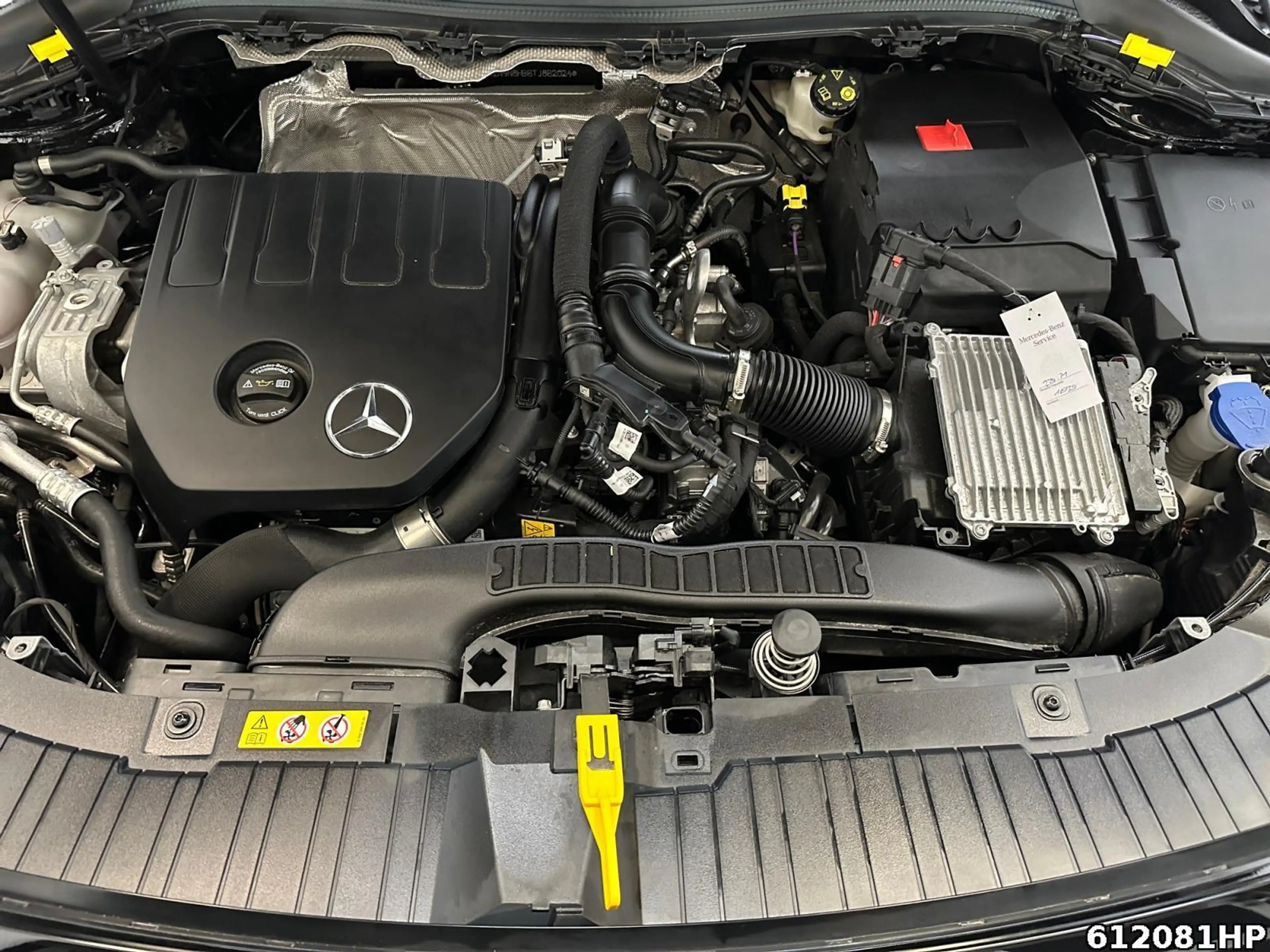 Mercedes-Benz GLA 200 Progressive DISTRONIC AHK Rückfahrkamera — photo 7