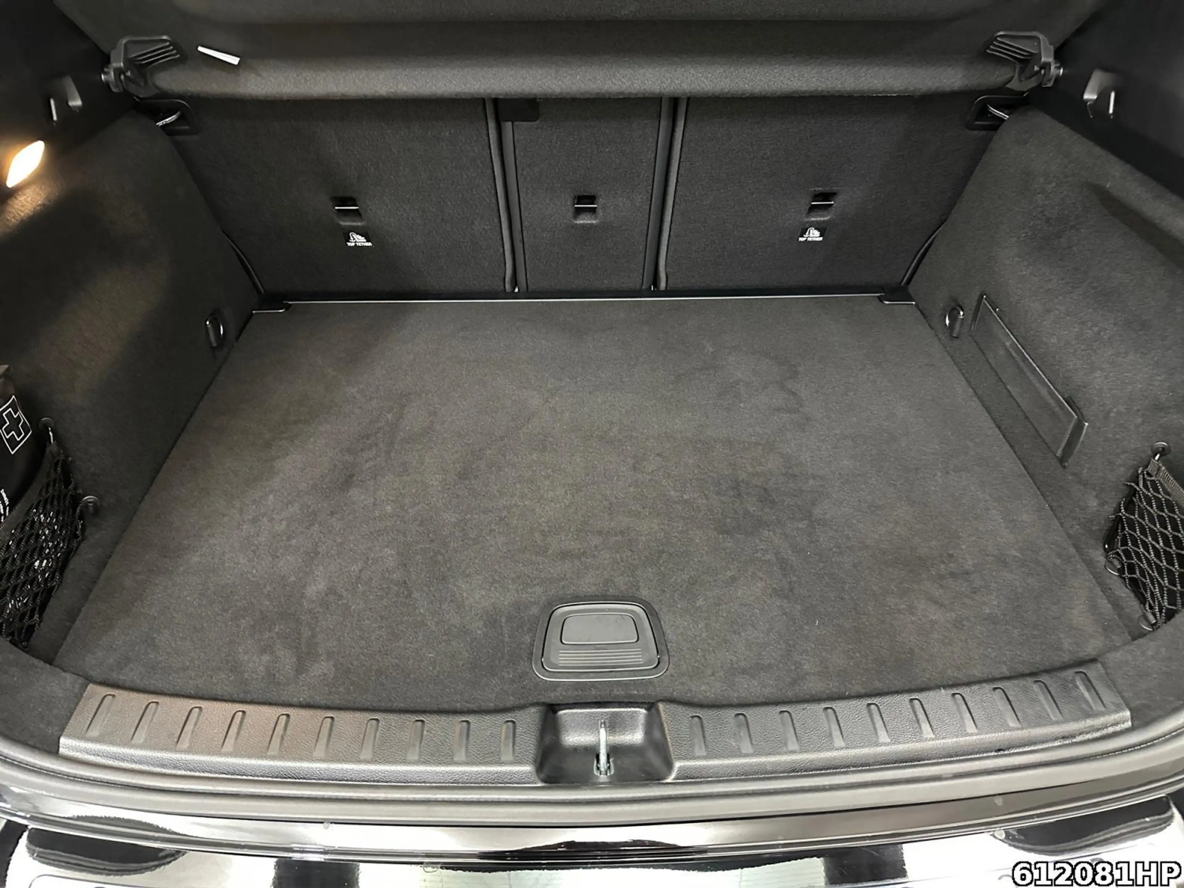 Mercedes-Benz GLA 200 Progressive DISTRONIC AHK Rückfahrkamera — photo 6